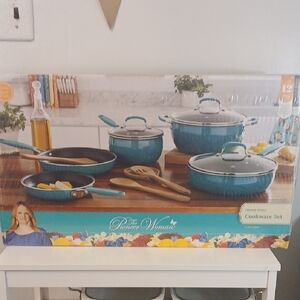 The Pioneer Woman Blue Cookware Set for Modern Kitchens